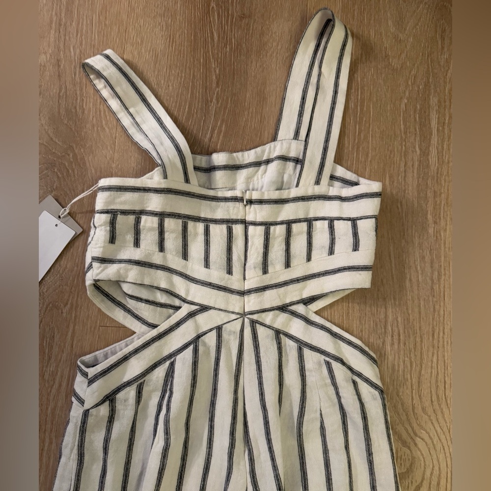 Chelsea28 striped sleeveless cutout jumpsuit in size XS NWT - Picture 6 of 6